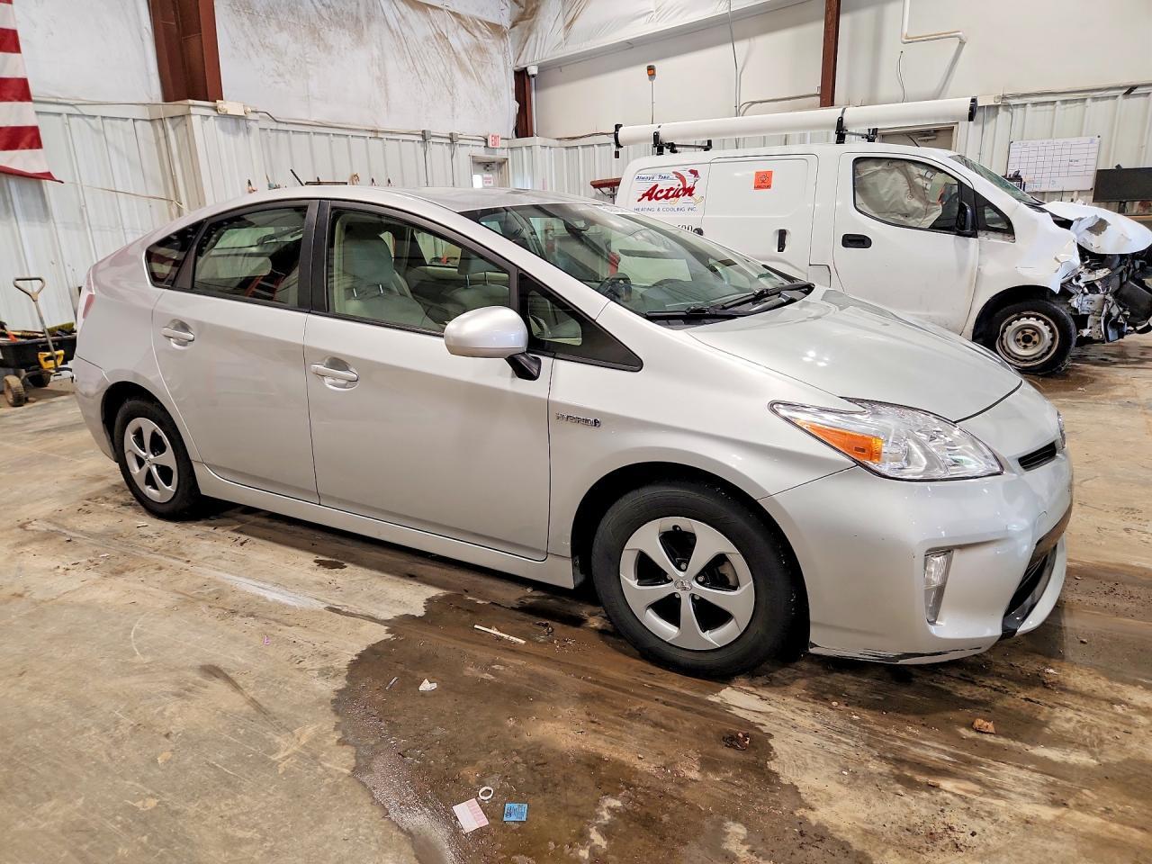 2015 Toyota Prius Two - Image 4