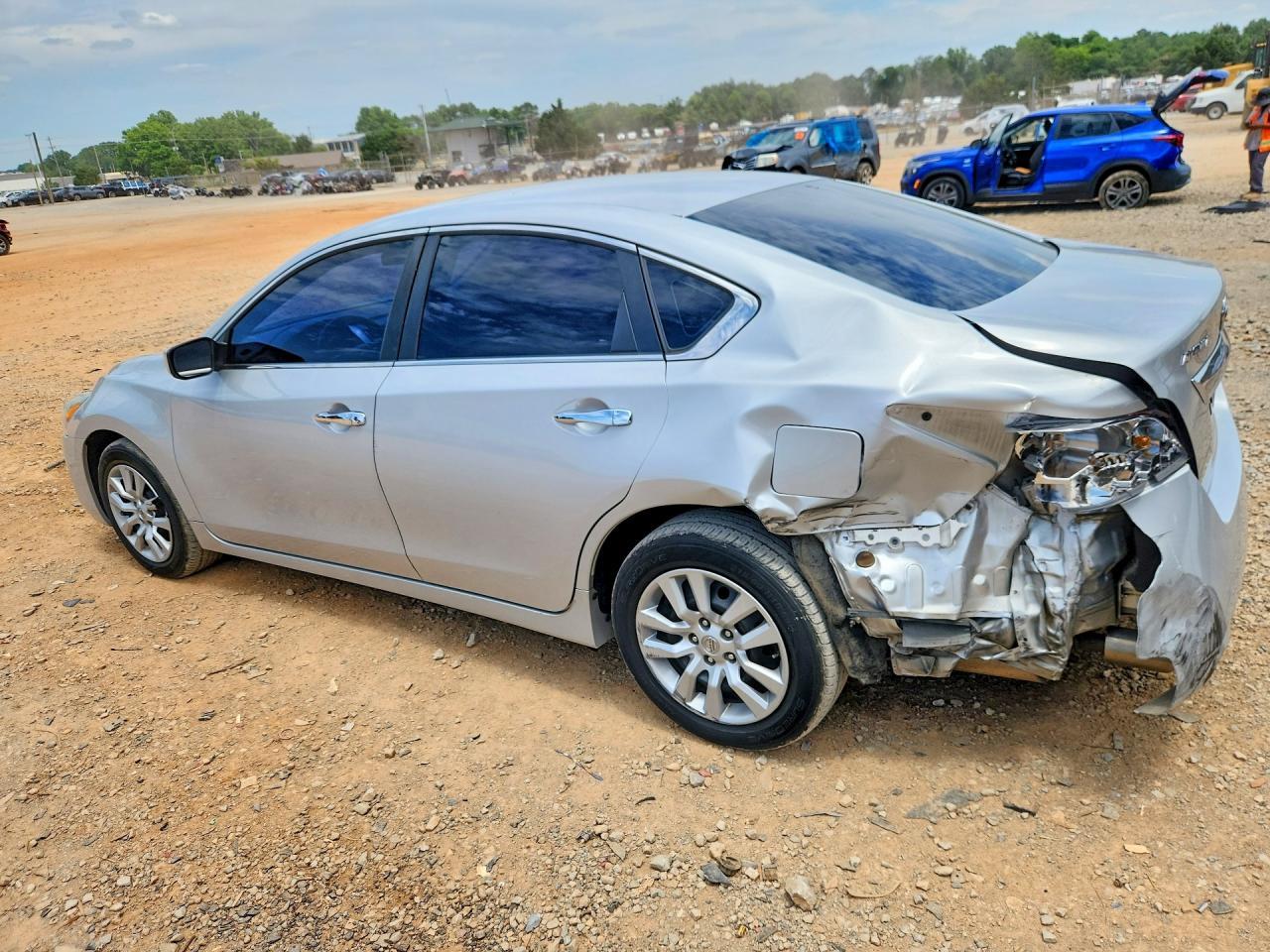 2013 Nissan Altima - Фото 2
