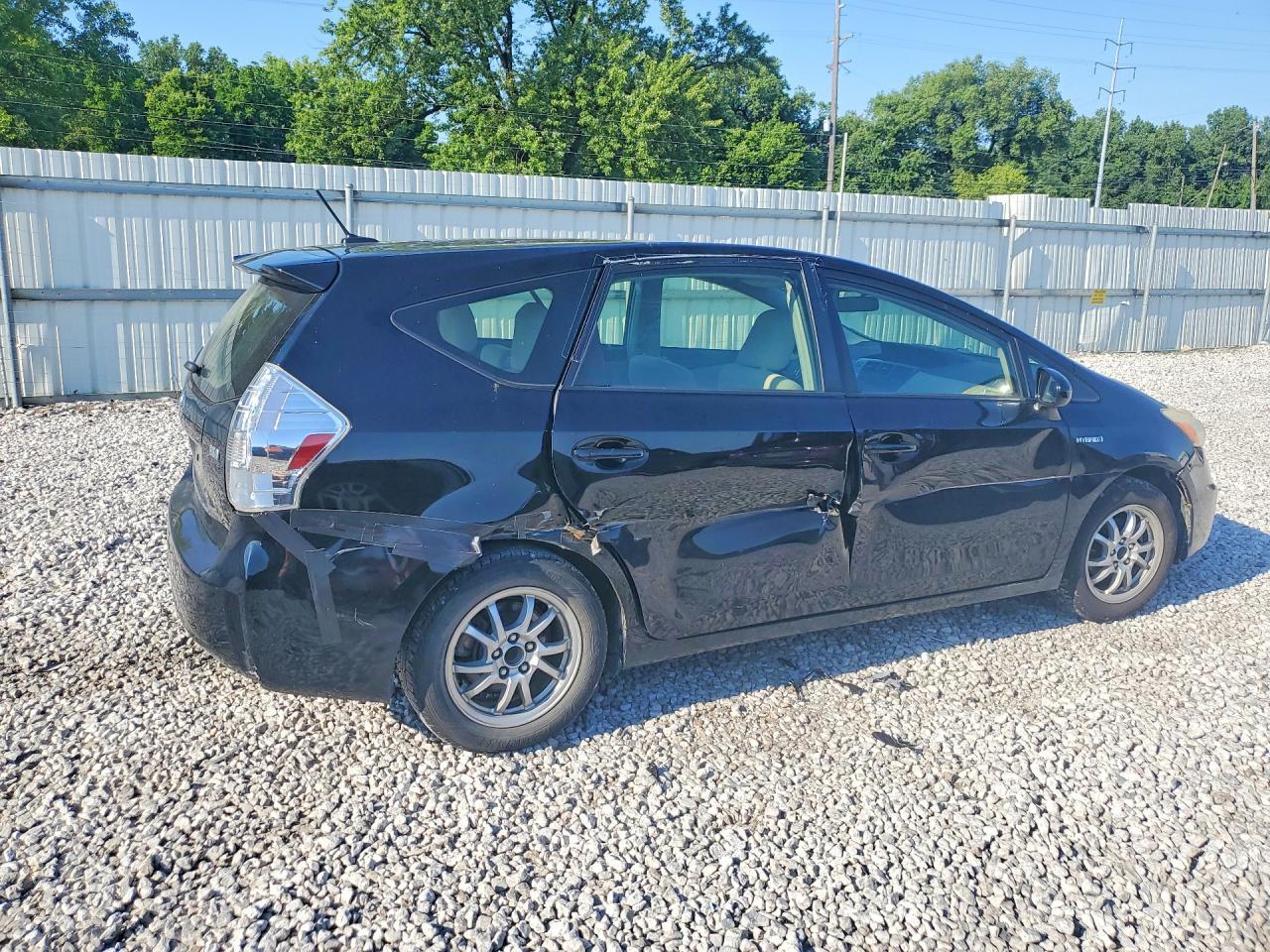 2013 Toyota Prius V Three - Фото 3
