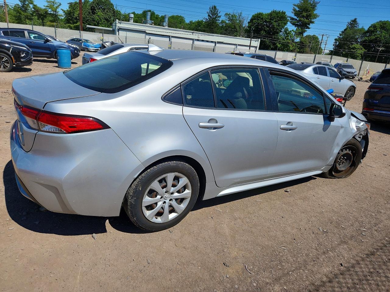 2021 Toyota Corolla Le - Image 3