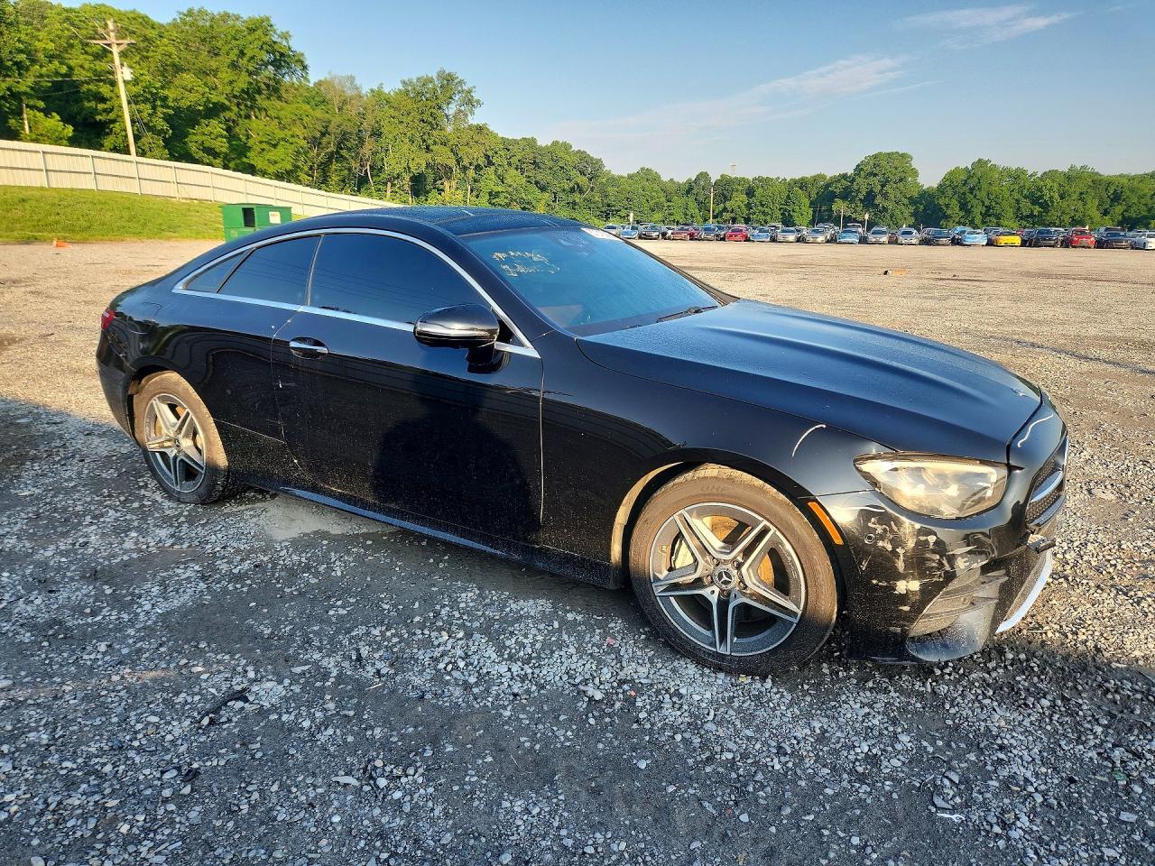 2021 Mercedes-Benz E 450 4Matic - Image 4