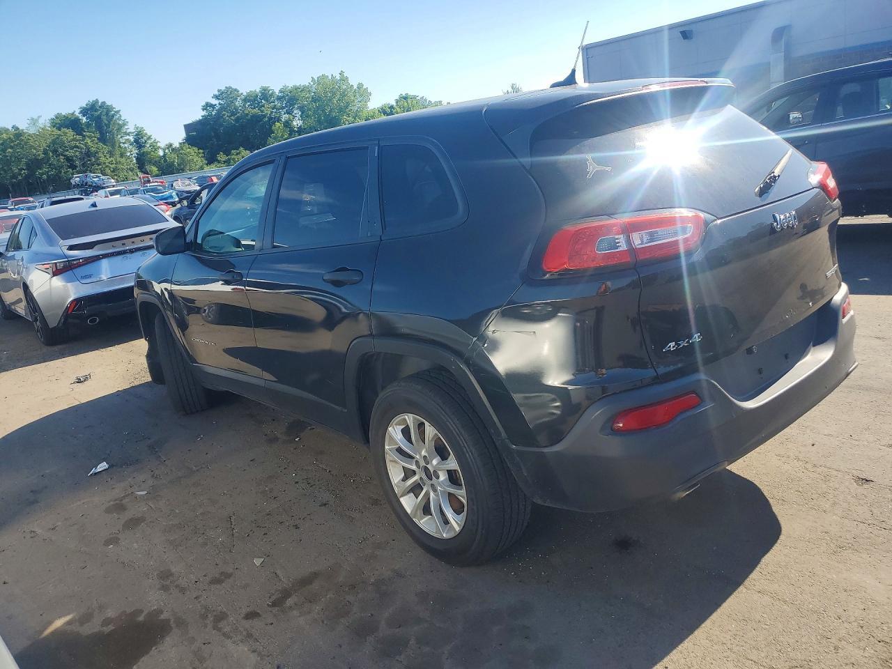 2014 Jeep Cherokee Sport - Image 2