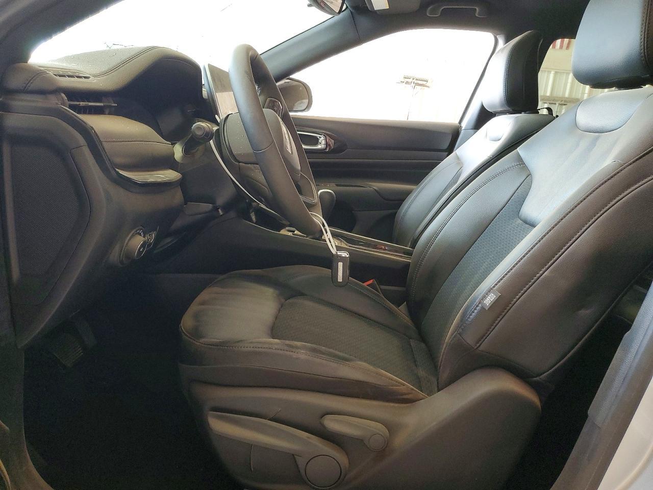 2026 Jeep Compass Latitude - Фото 7
