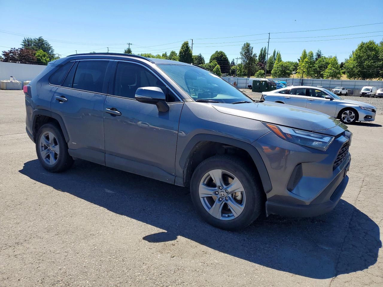 2022 Toyota Rav4 Xle - Image 4