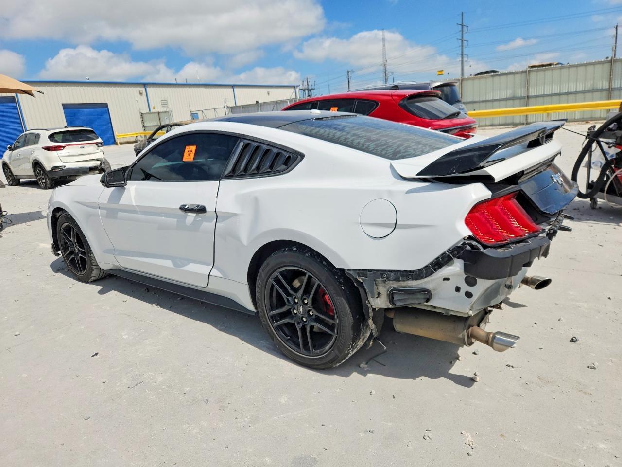 2019 Ford Mustang - Image 2