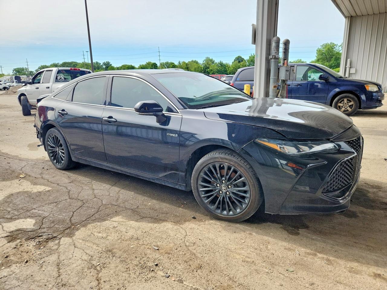 2019 Toyota Avalon Hybrid Xse - Image 4