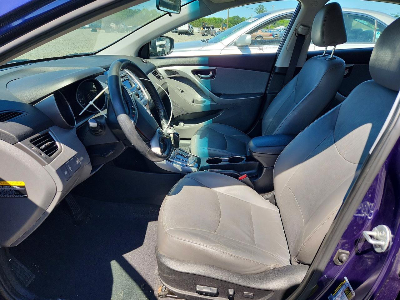 2013 Hyundai Elantra Limited - Image 7