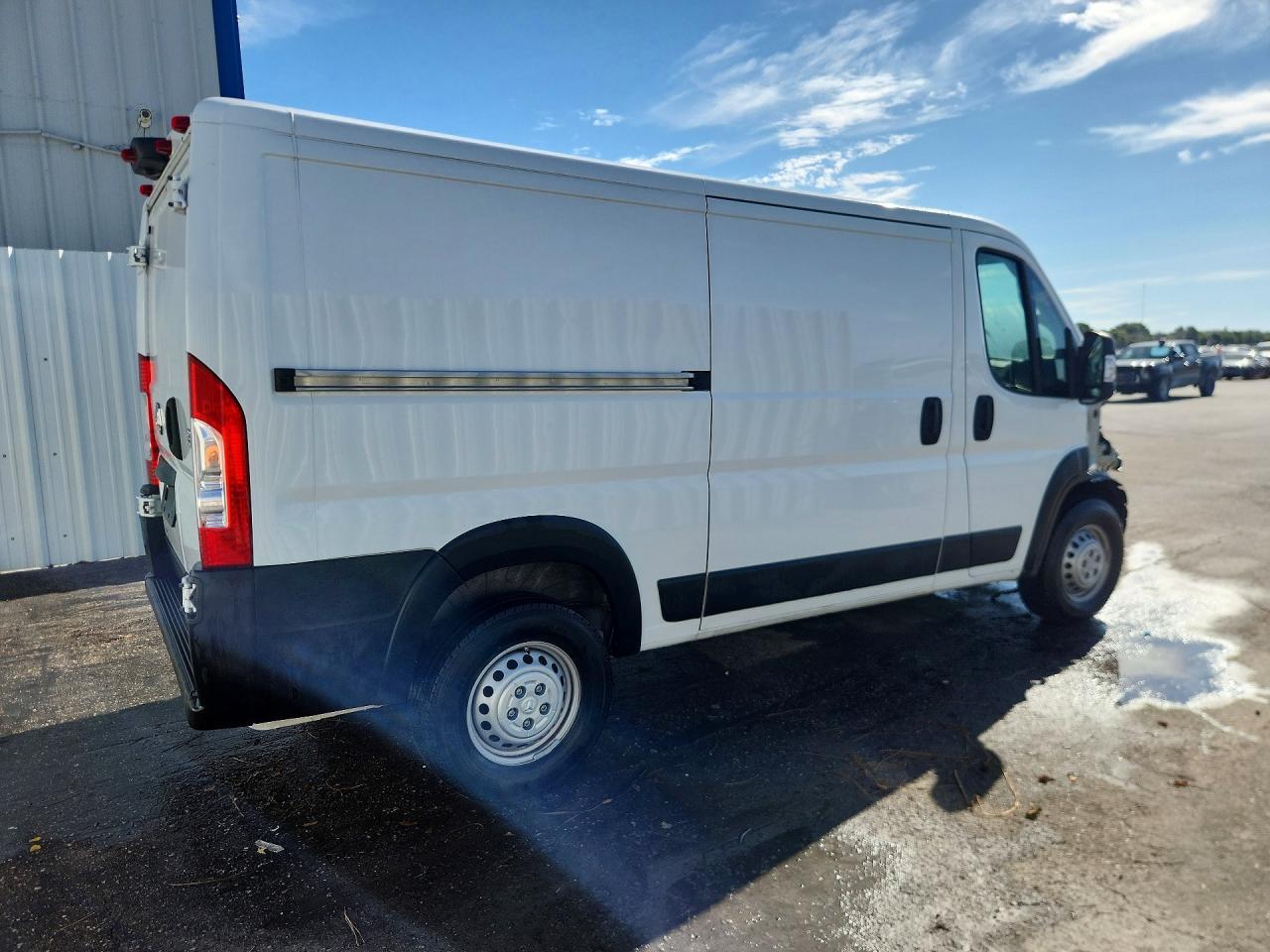 2025 Ram Promaster 2500 Delivery Van - Фото 3