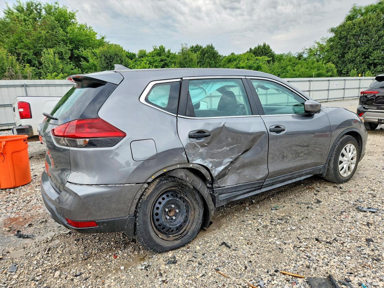 2020 Nissan Rogue S - Фото 3