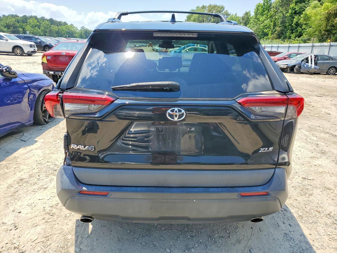 2019 Toyota Rav4 Xle Premium - Image 6