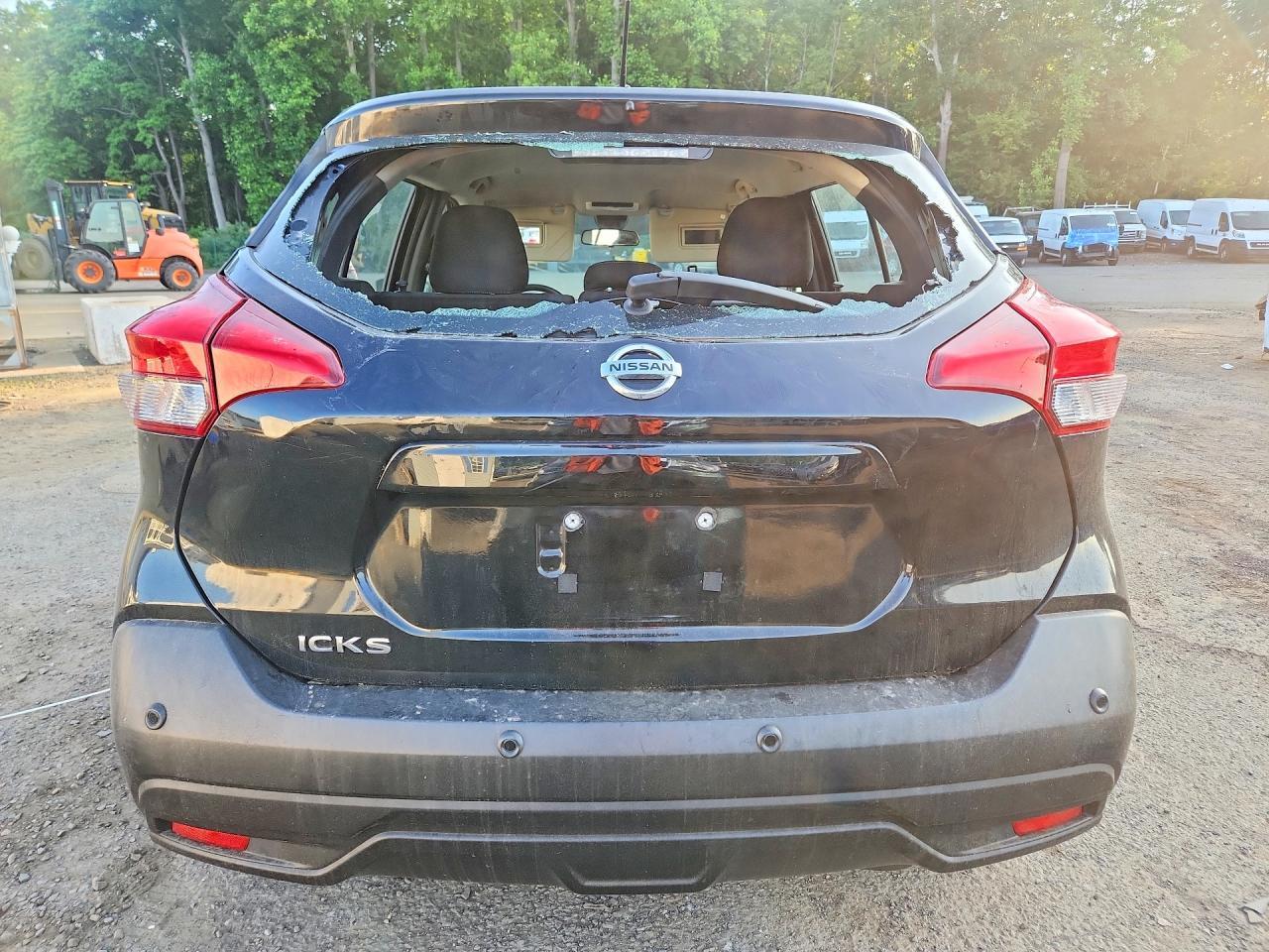 2020 Nissan Kicks S - Image 6