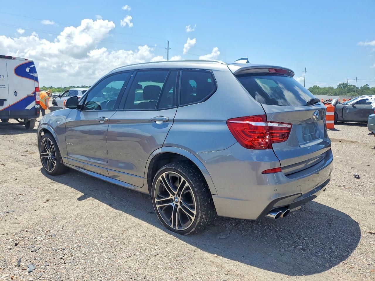2016 BMW X3 xDrive28I - Фото 2