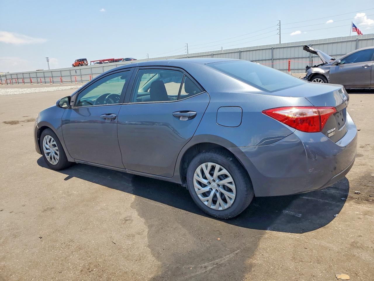 2018 Toyota Corolla Le - Image 2