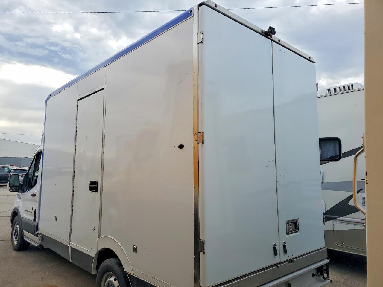 2020 Ford Transit Delivery Truck - Image 6