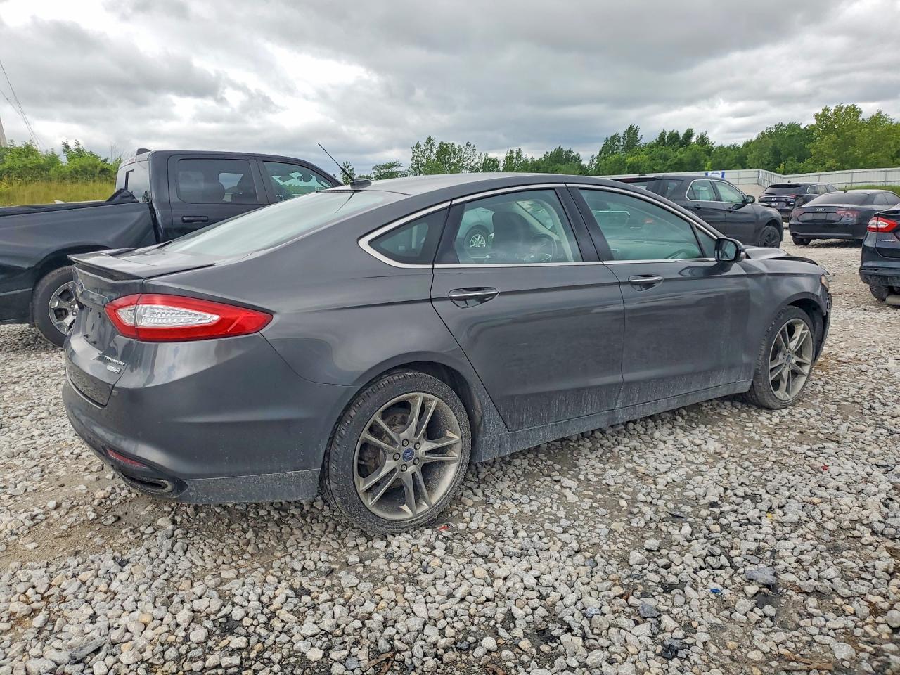 2015 Ford Fusion Titanium - Image 3