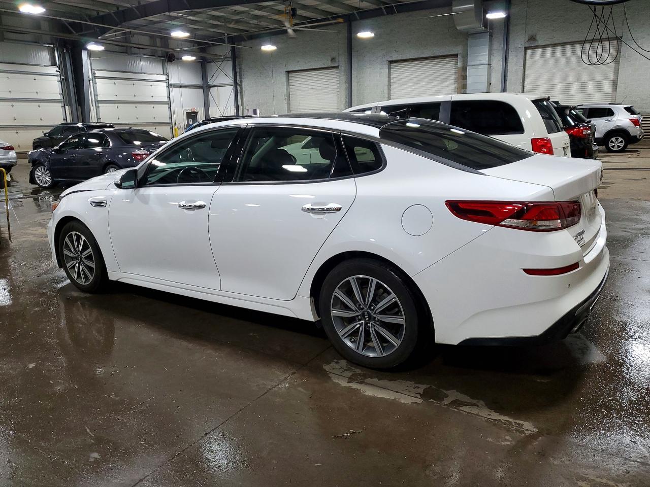 2020 Kia Optima Ex - Фото 2