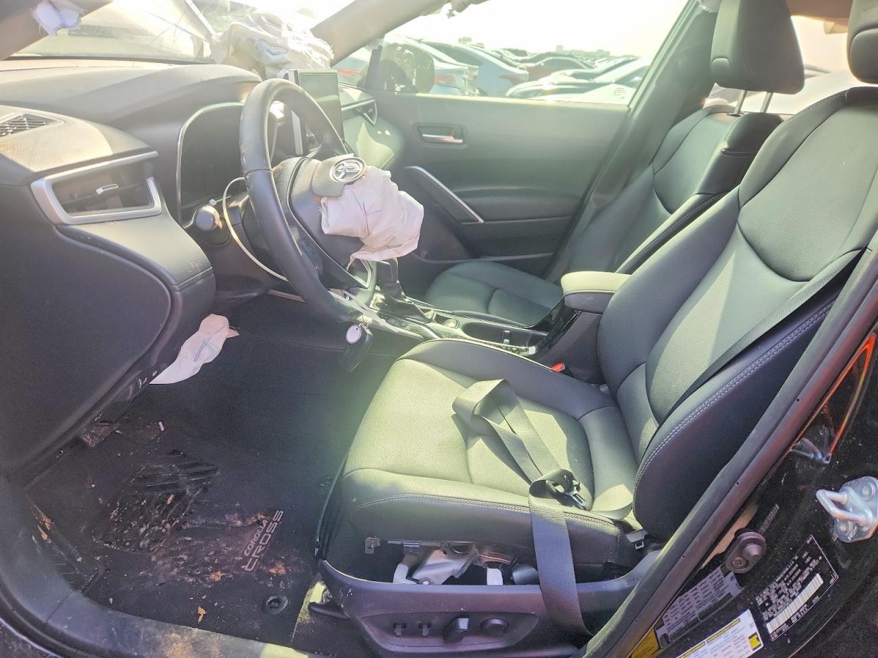 2024 Toyota Corolla Cross Xle - Image 7