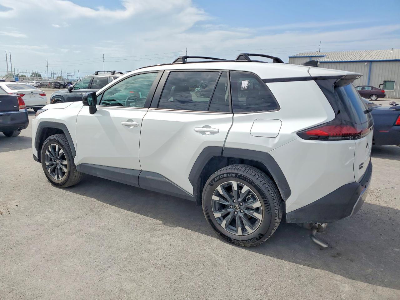 2026 Toyota Rav4 Limited - Фото 2
