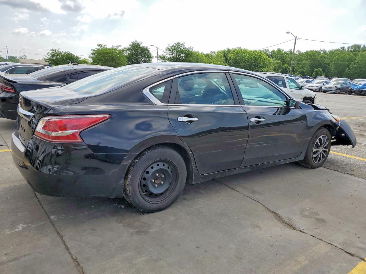 2015 Nissan Altima 2.5 S - Фото 3