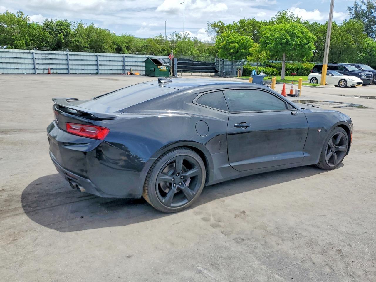 2018 Chevrolet Camaro Ss - Image 3