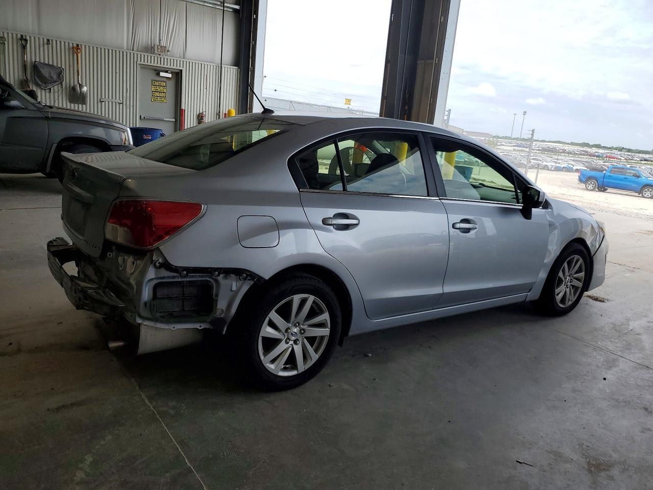 2016 Subaru Impreza Premium - Image 3
