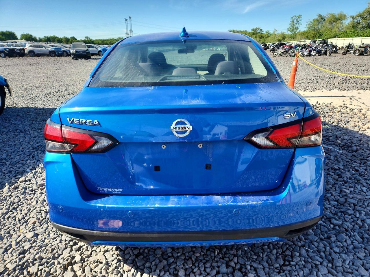 2021 Nissan Versa Sv - Image 6