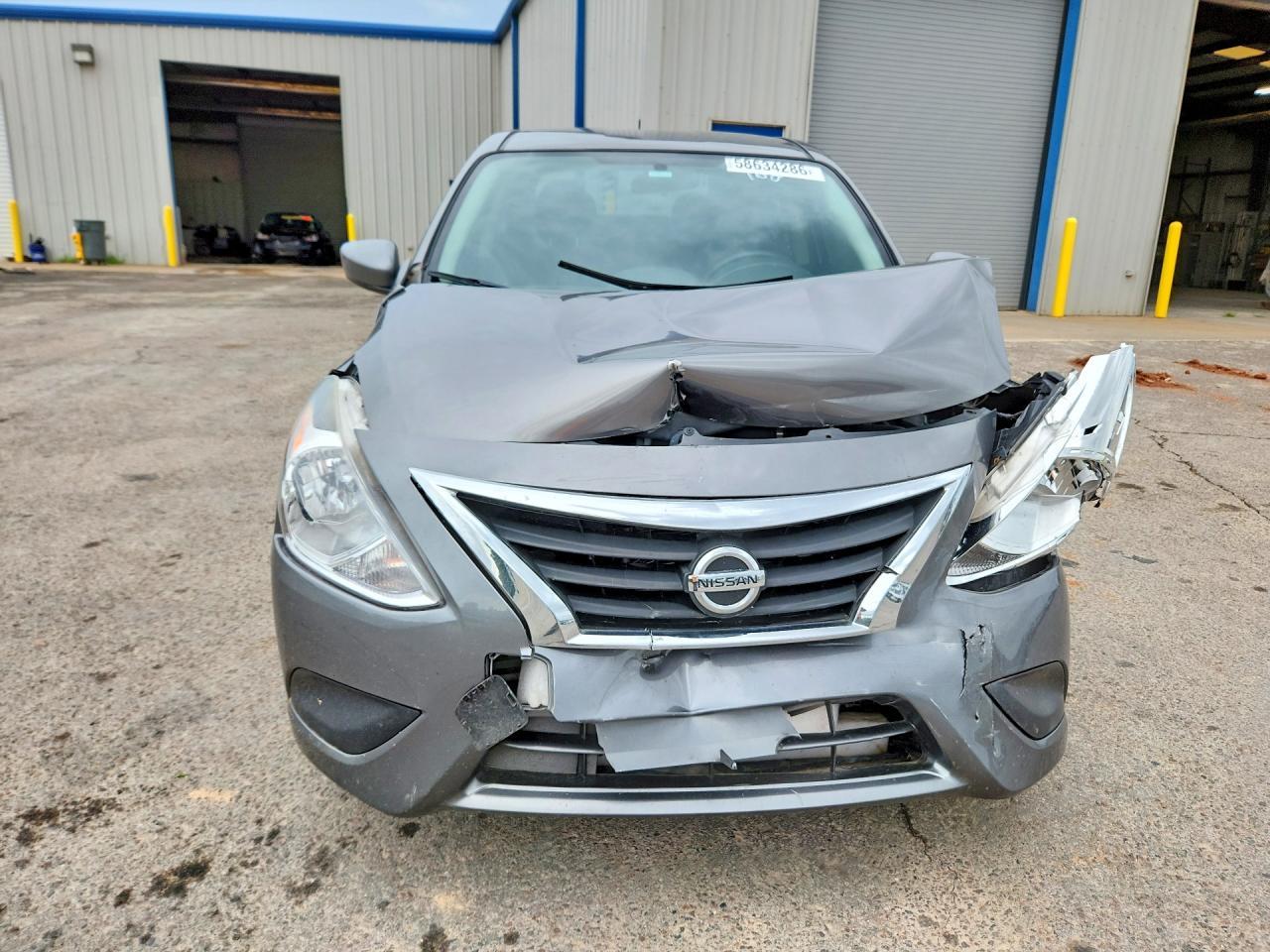 2019 Nissan Versa Sv - Image 5