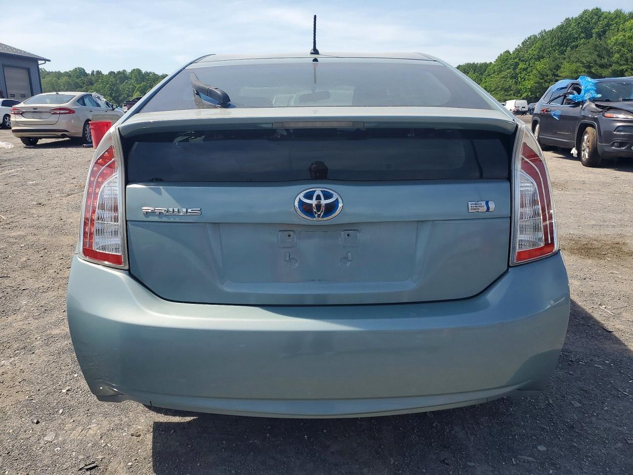 2014 Toyota Prius Two - Фото 6