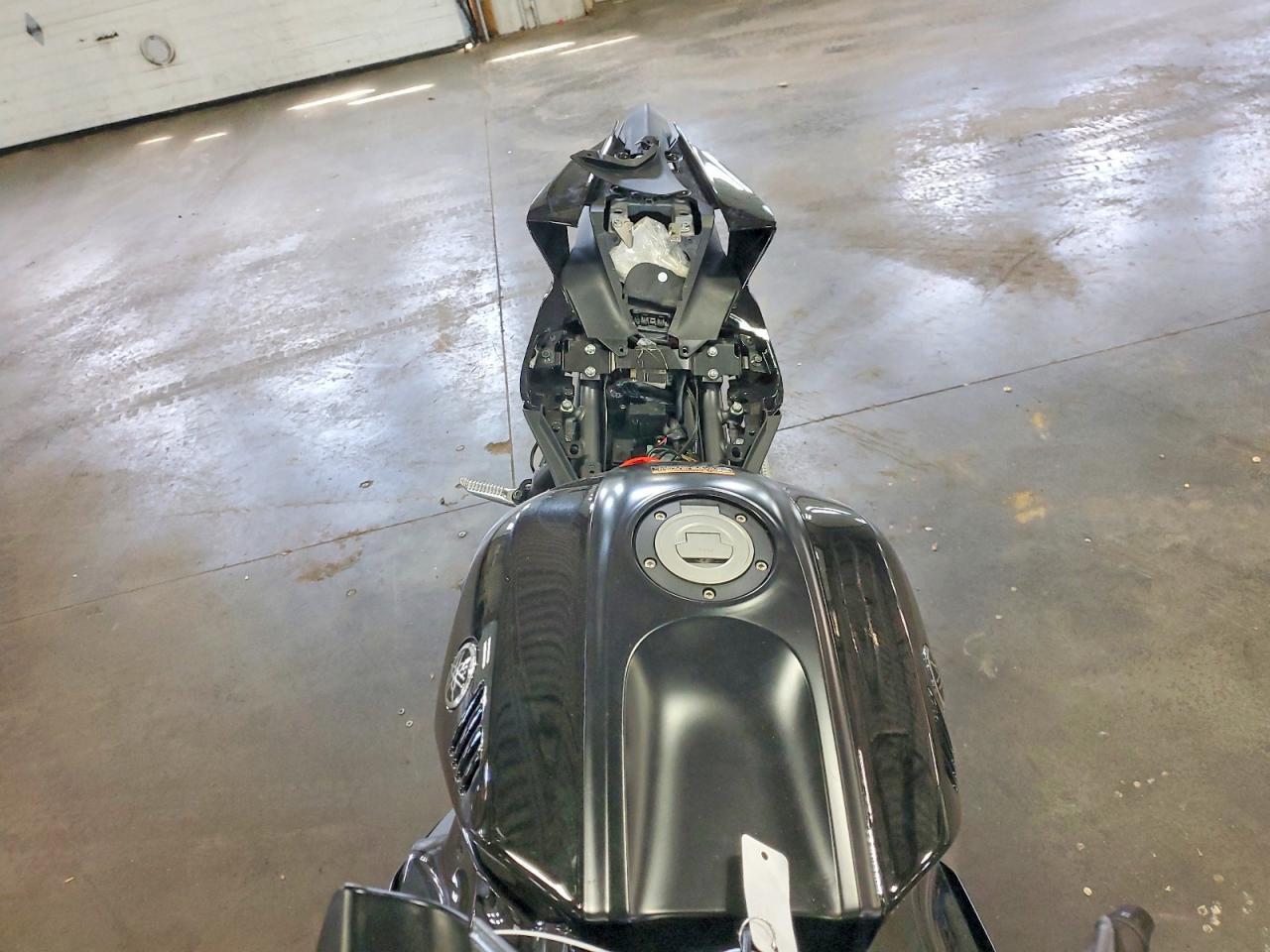 2025 Yamaha Yzfr7 - Фото 5
