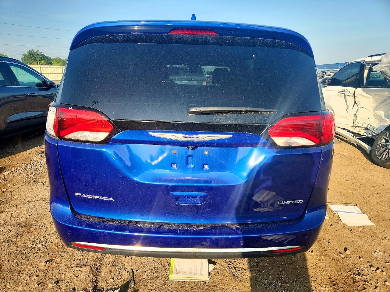 2020 Chrysler Pacifica Limited - Фото 6