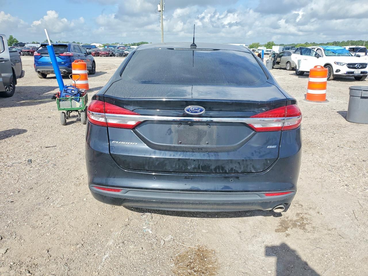 2017 Ford Fusion Se - Фото 6