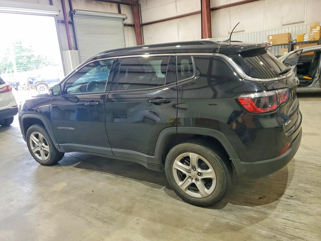 2023 Jeep Compass Latitude - Image 2
