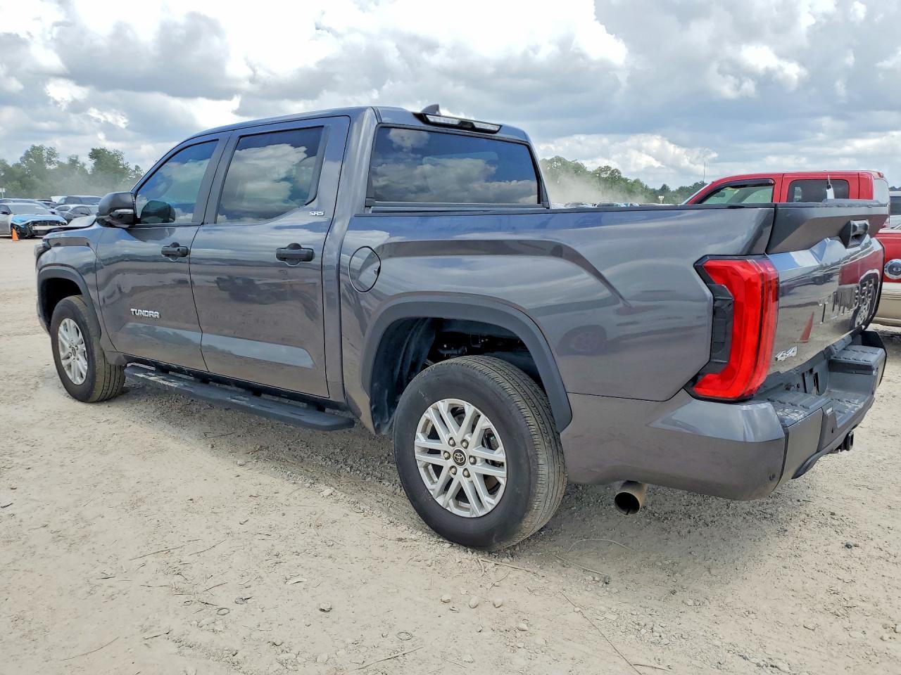 2024 Toyota Tundra Crewmax Sr - Фото 2