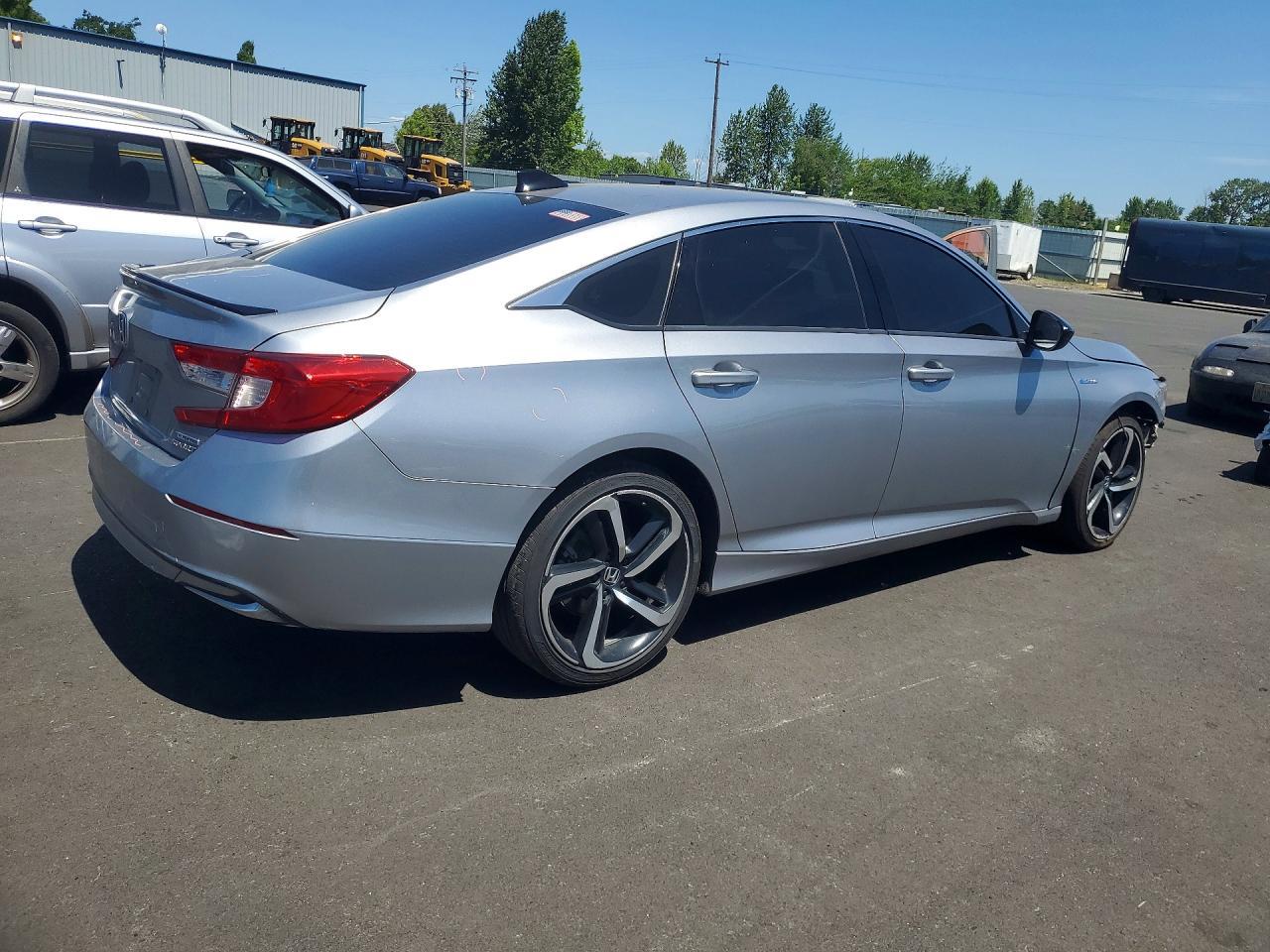 2022 Honda Accord Hybrid Sport - Image 3