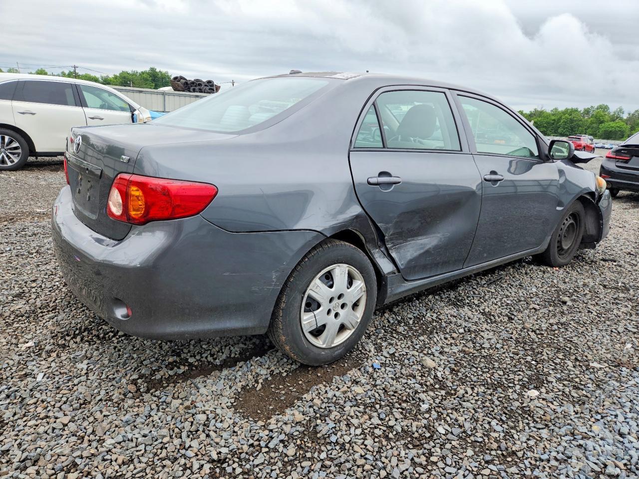 2010 Toyota Corolla Le - Фото 3