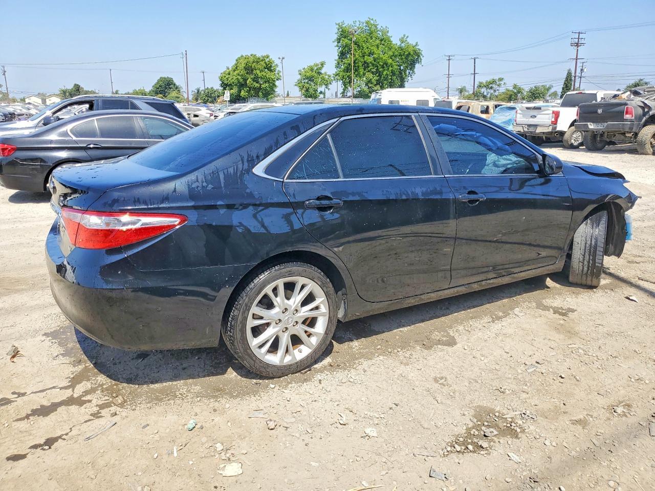 2016 Toyota Camry Le - Image 3