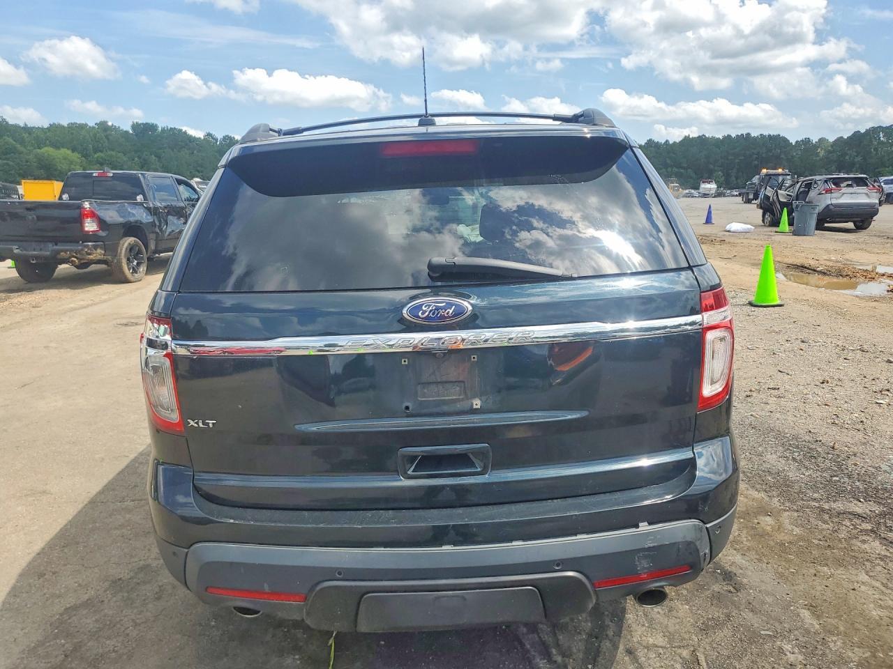 2014 Ford Explorer Xlt - Image 6