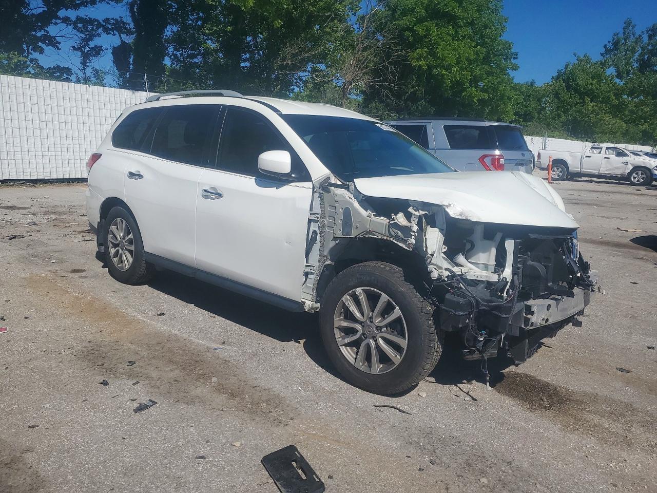 2016 Nissan Pathfinder S - Image 4