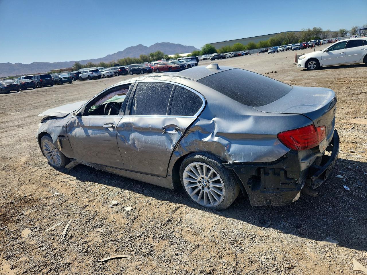 2011 BMW 535 Xi - Фото 2