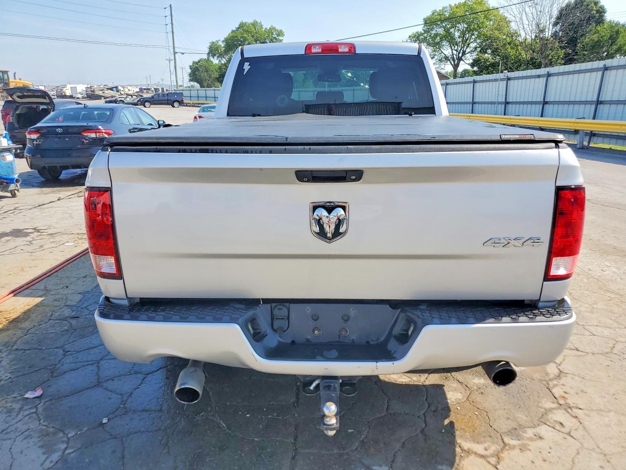 2015 Ram 1500 St - Image 6