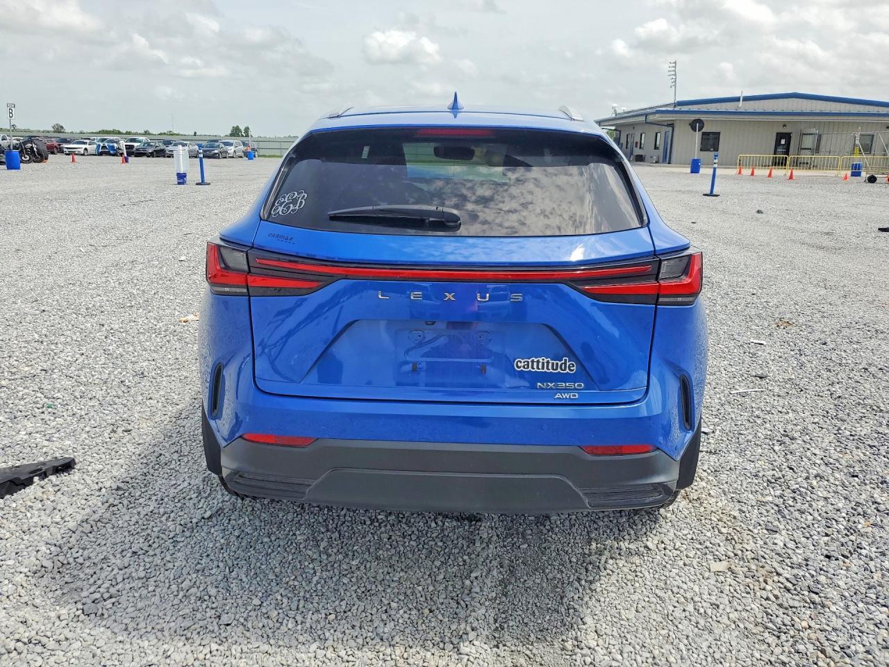 2022 Lexus Nx 350 - Image 6