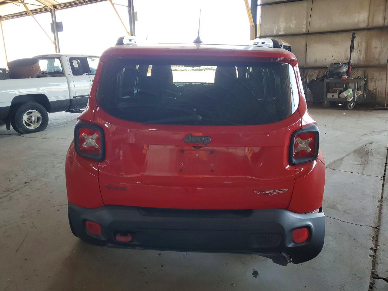 2015 Jeep Renegade Trailhawk - Фото 6