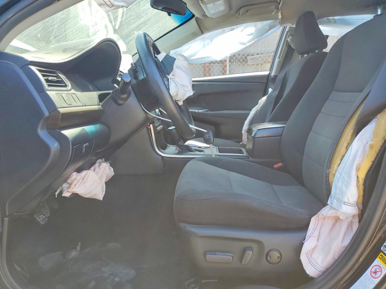 2016 Toyota Camry Le - Image 7