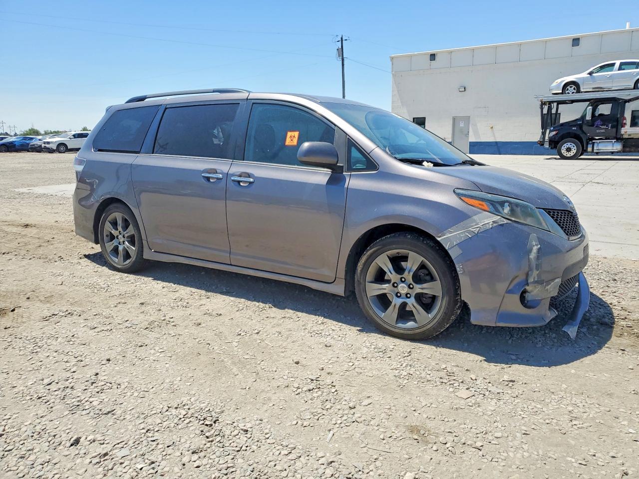 2016 Toyota Sienna Se - Image 4