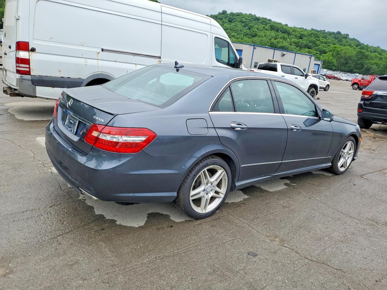 2013 Mercedes-Benz E 350 4Matic - Фото 3