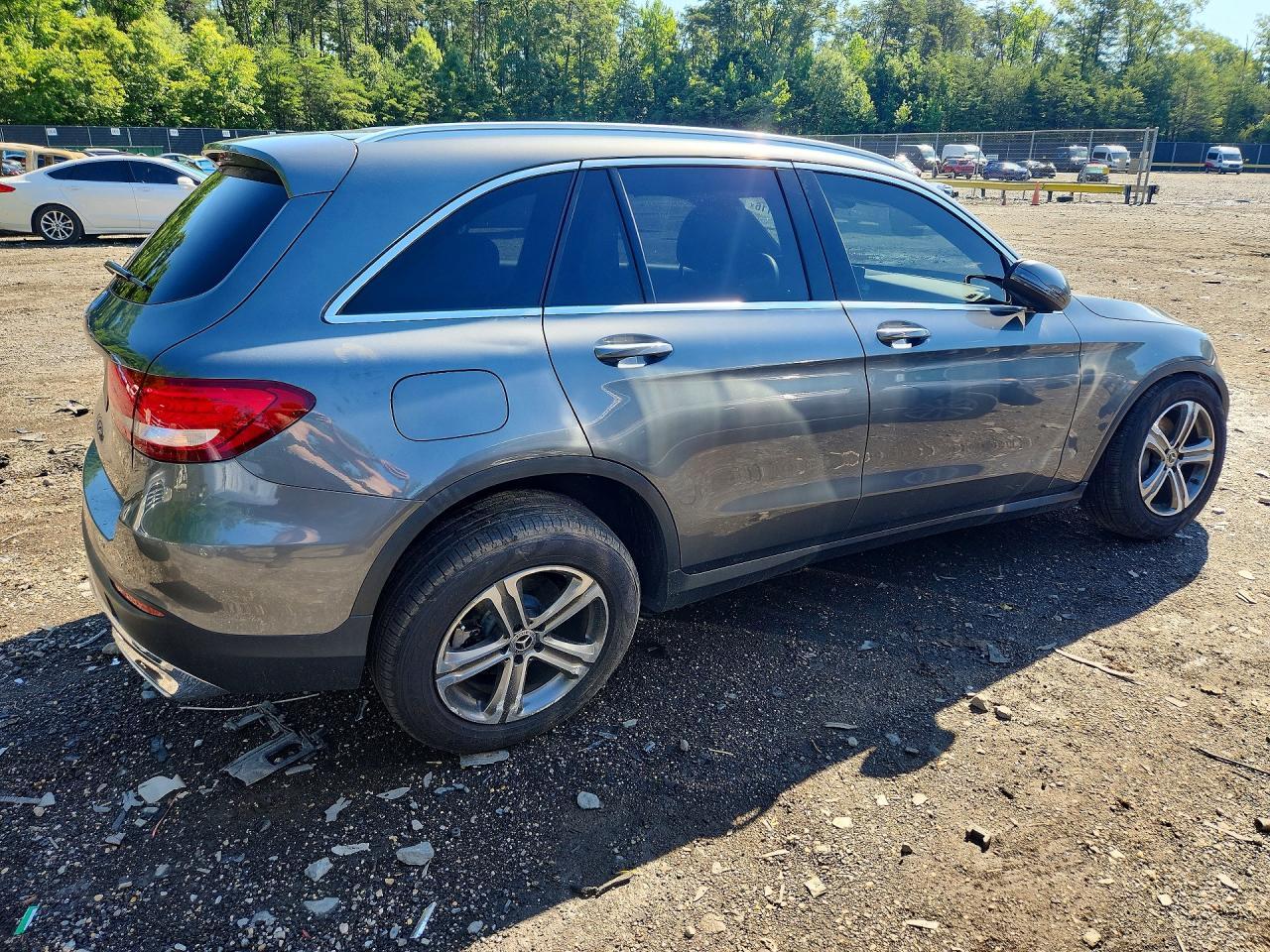 2018 Mercedes-Benz Glc 300 - Image 3