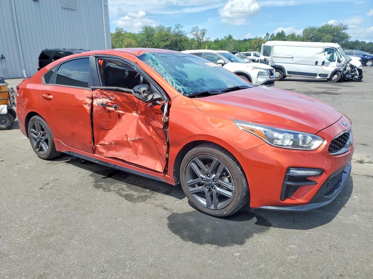 2021 Kia Forte Gt Line - Фото 4