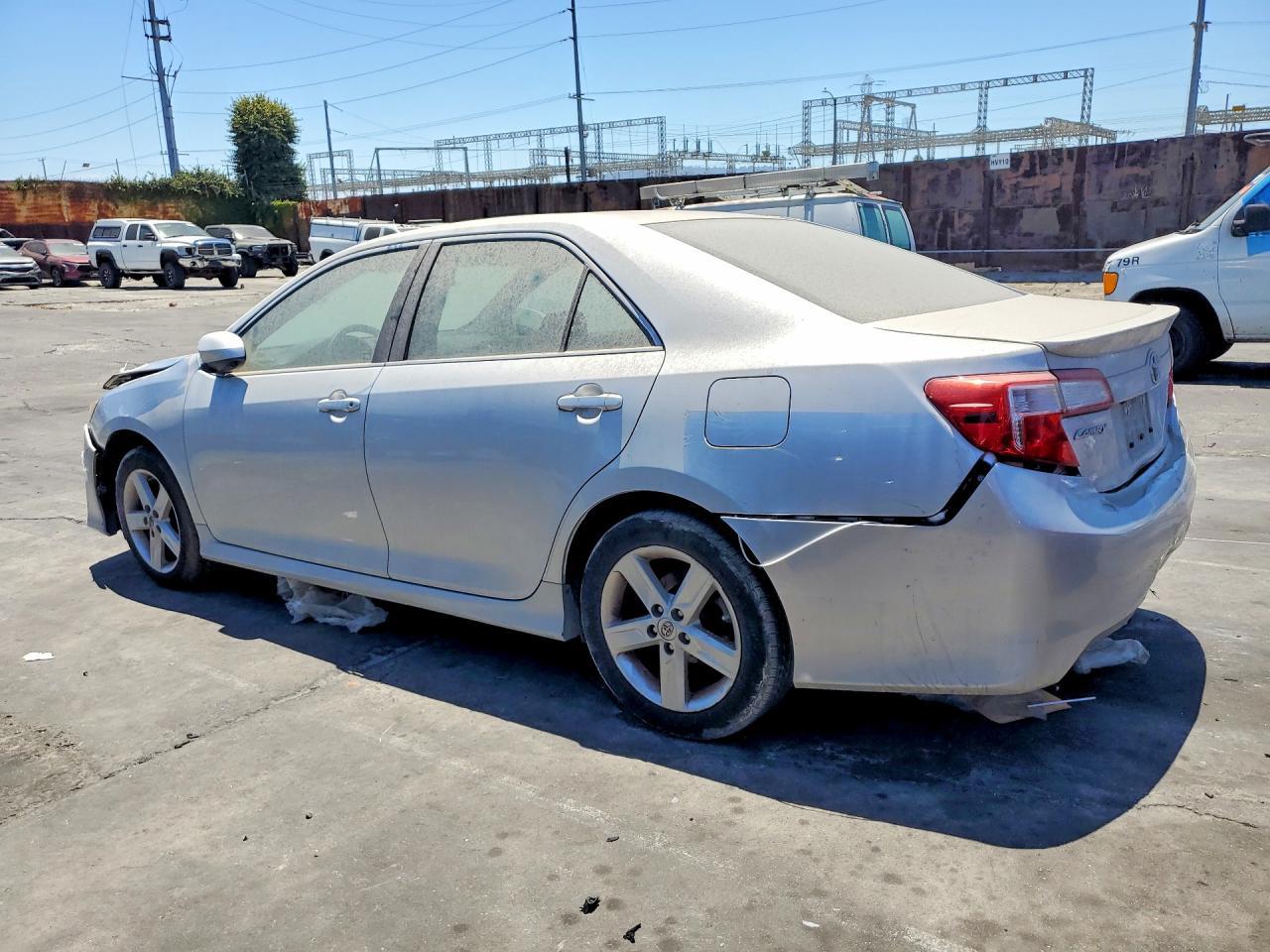 2014 Toyota Camry Se - Фото 2