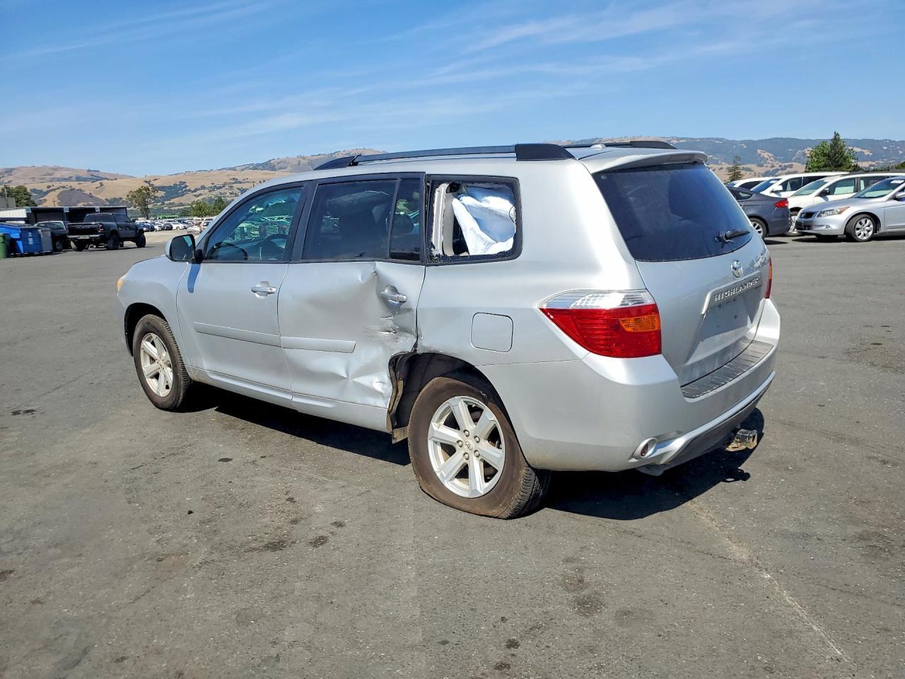 2010 Toyota Highlander - Фото 2