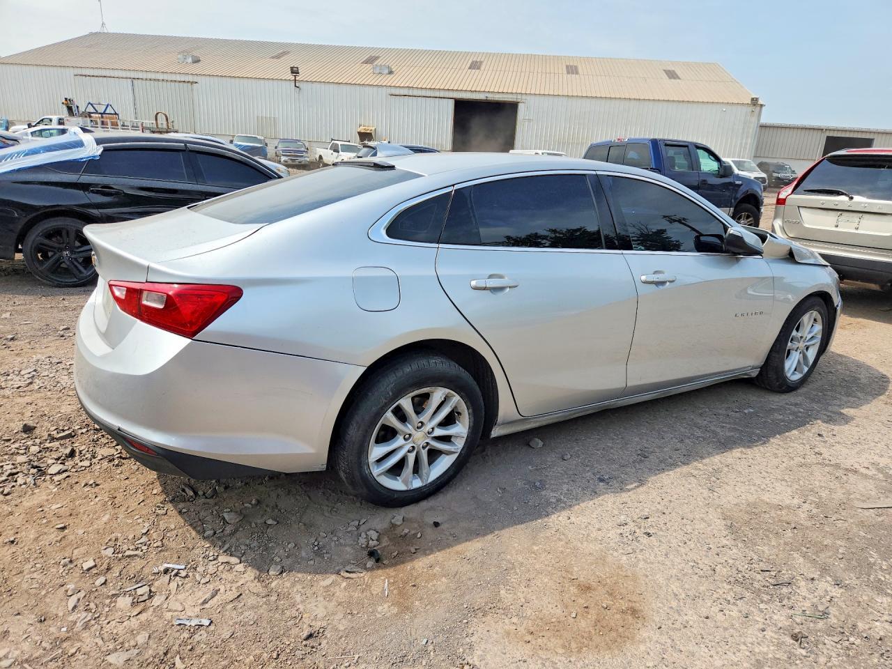 2017 Chevrolet Malibu Lt - Image 3